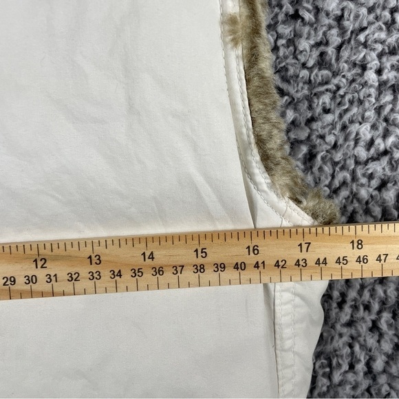 GAP Reversible Faux Fir Vest Women's Size Small Y2K Cream with Brown Fir - Picture 3 of 14